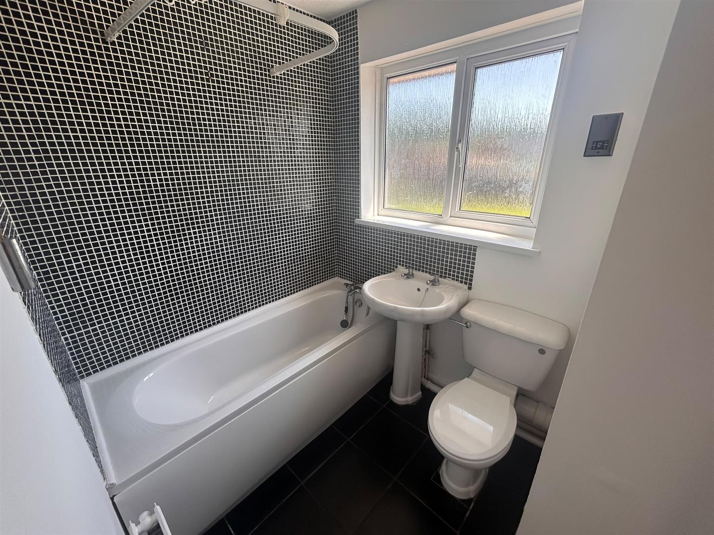 Y Llwyni, Llangyfelach, Swansea, SA6 6BL